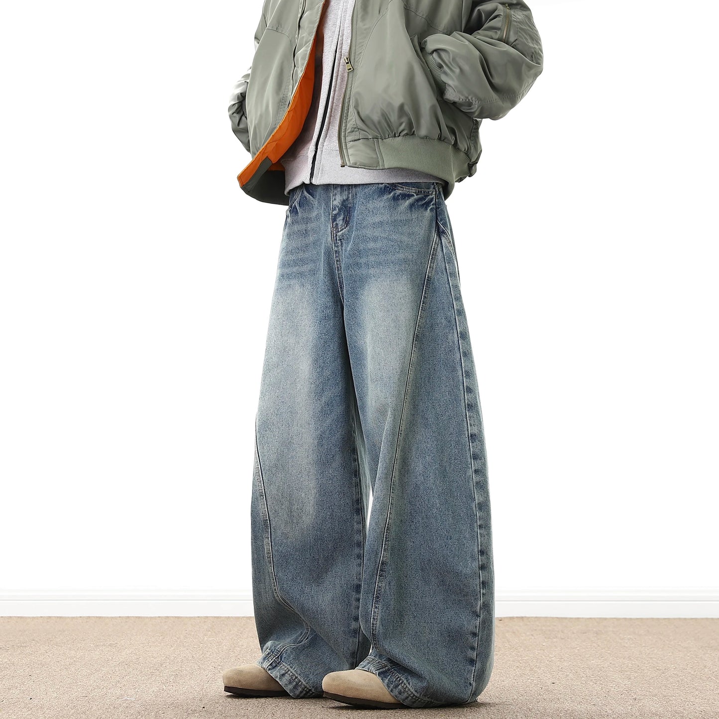 Men’s Washed Wide-Leg Jeans