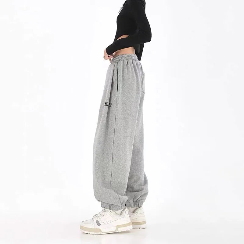 Baggy Sweatpants with Drawstring and Elastic Waist