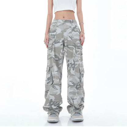 Urban Chic - Women's Wide Leg Camouflage Cargo Pants for Casual Style